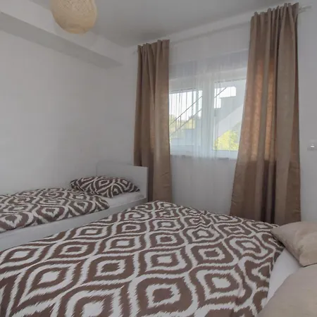 Amazing In Okrug Gornji טרוגיר