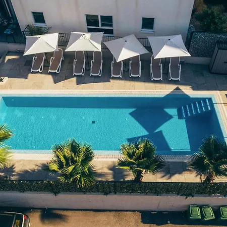 Stunning In Okrug Gornji Apartment Trogir